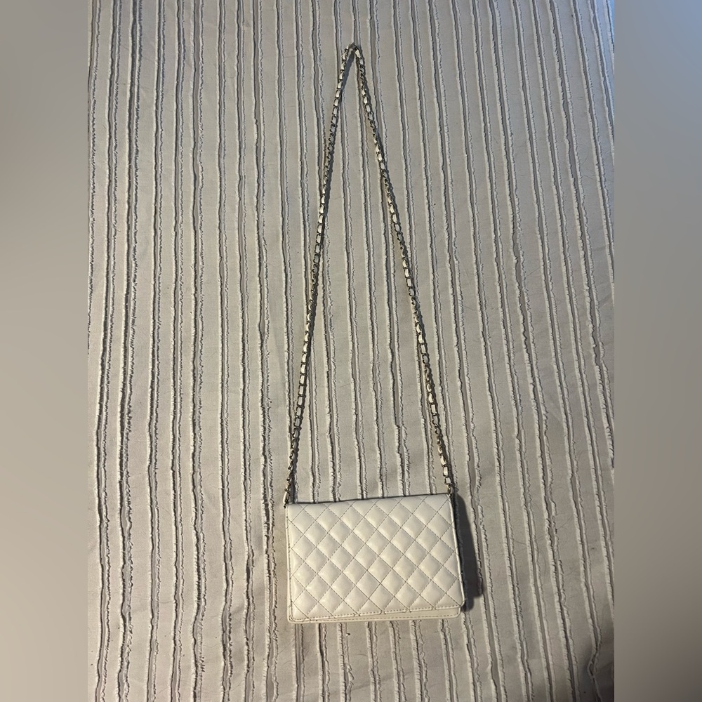 White Quilted Shoulder Bag with Detachable Silver Chain